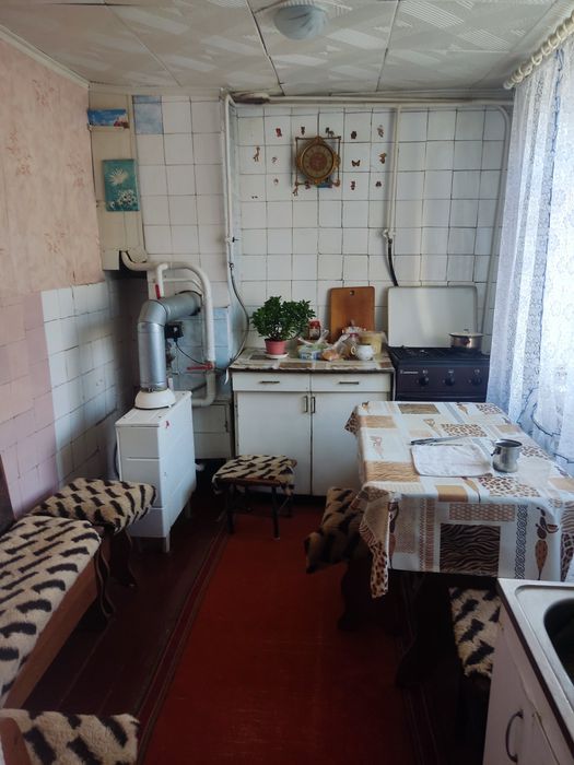 Продам добротний будинок на дві сім'ї