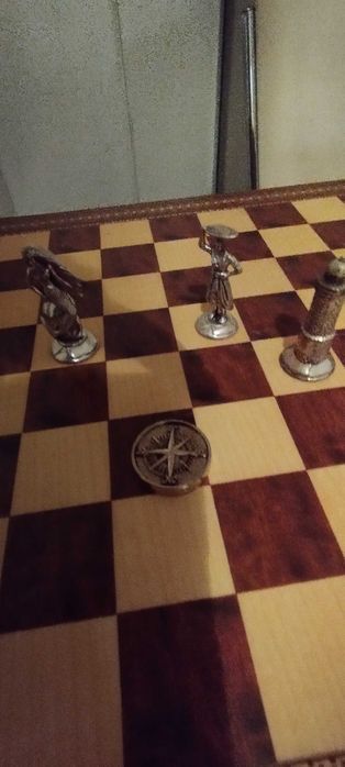 Conjunto de peças de xadrez e damas - Tesouro dos Oceanos
