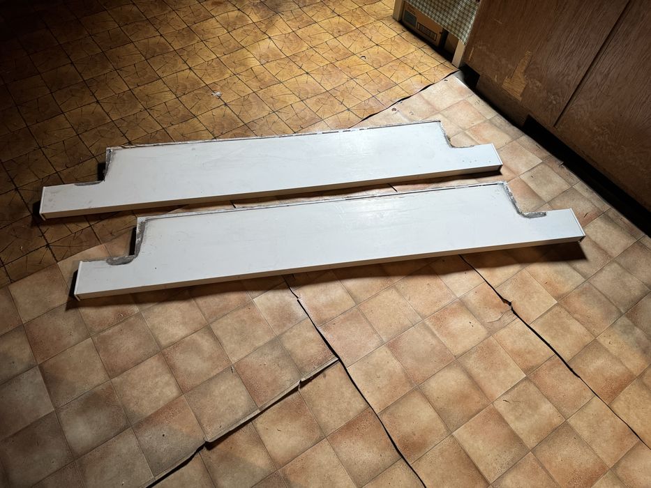Parapety zewnetrzne, plastikowe, białe 185 cm dł