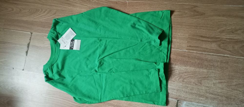 Кофта нова дешеві  на хлопця