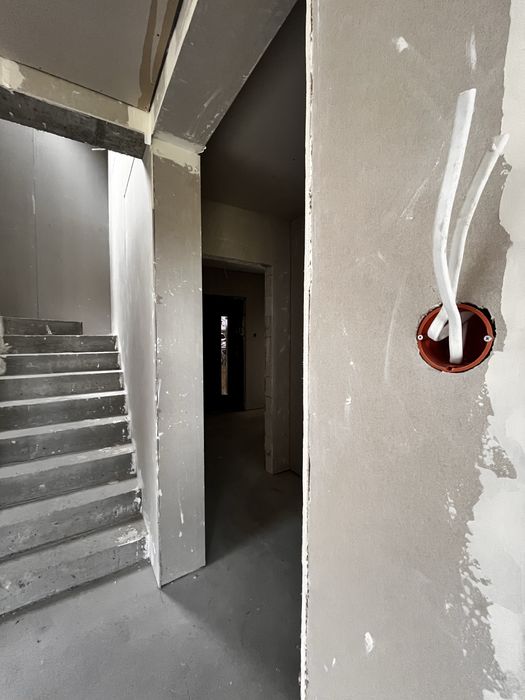 Sprzedam dom w trakcie budowy.