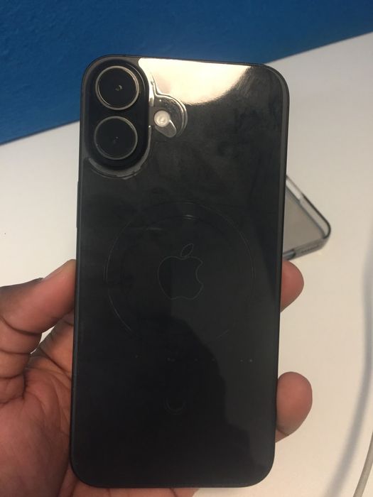 Iphone 16 plus.