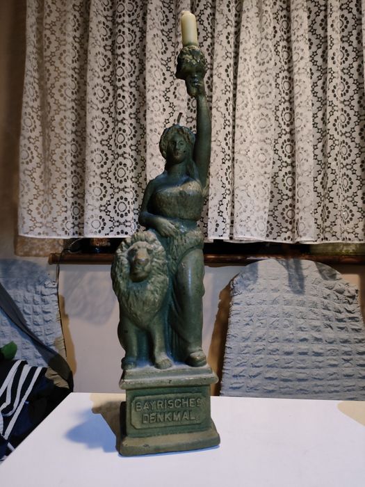 Pomnik Bawarski świeca Bayrisches Denkmal