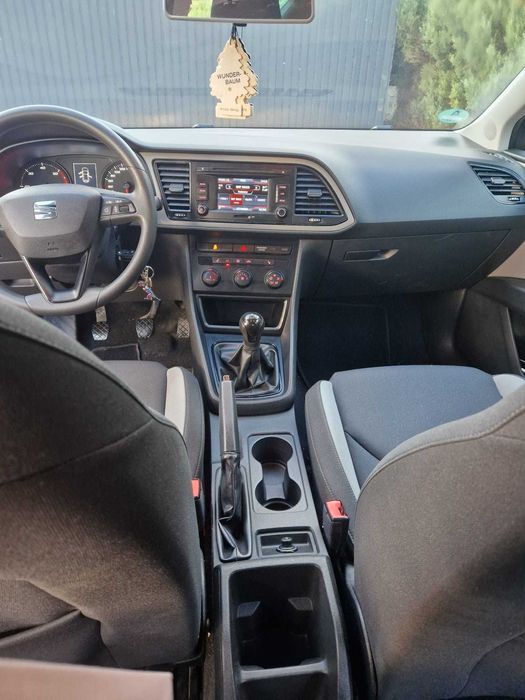 seat leon 1.6 tdi 105km