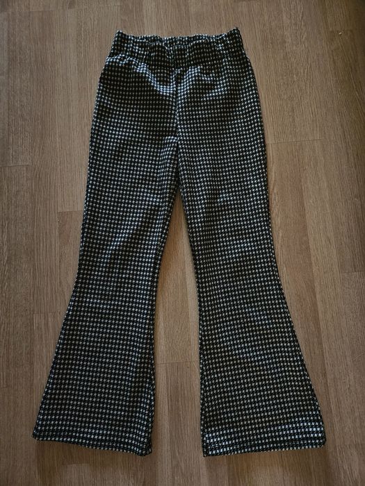 Продам пакет вещей на д 134р.