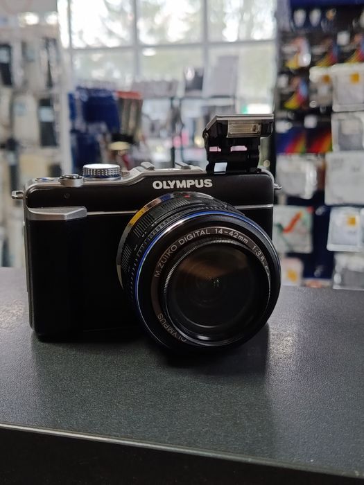 Olympus PEN E‑PL1 + kit 14-42