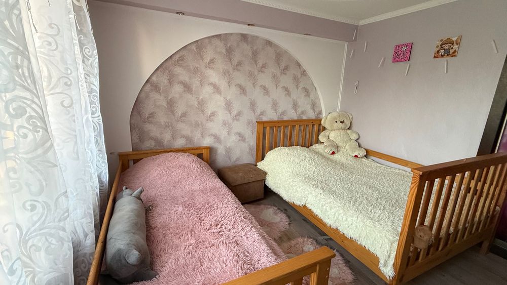 Дитяче двоярусне ліжко з матрацами