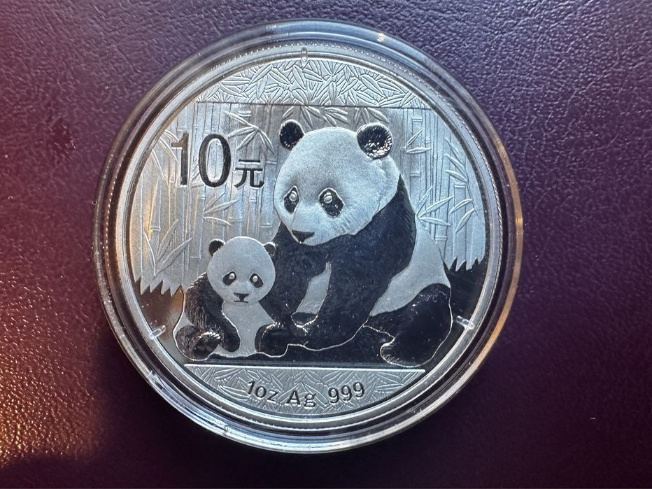Инвестиционная монета Китая панда 2012 год