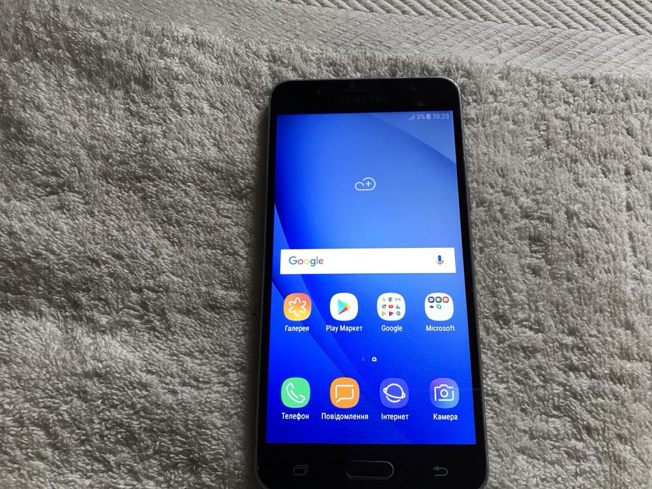Samsung J5, SM-J510. 2/16GB, 5.2 дюйма. В идеале !