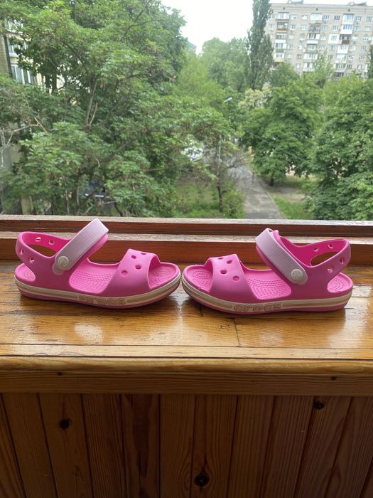 Сандалі crocs c12