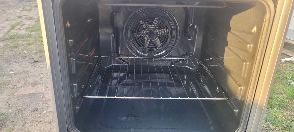 Kuchenka gazowa Prawie NOWA, dostawa