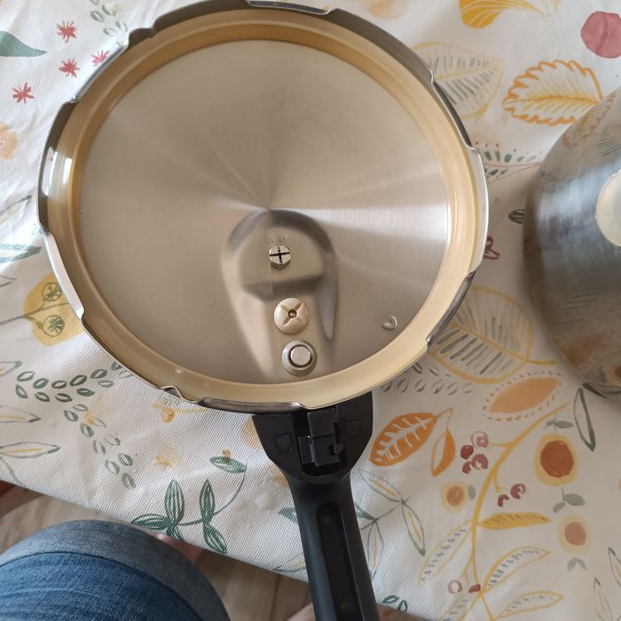 Panela de Pressão Tefal Secure 5 Neo 6L preciso substituir botão