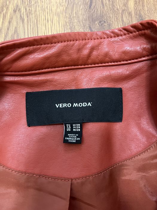 Жіноча червона куртка Vero Moda (екошкіра)