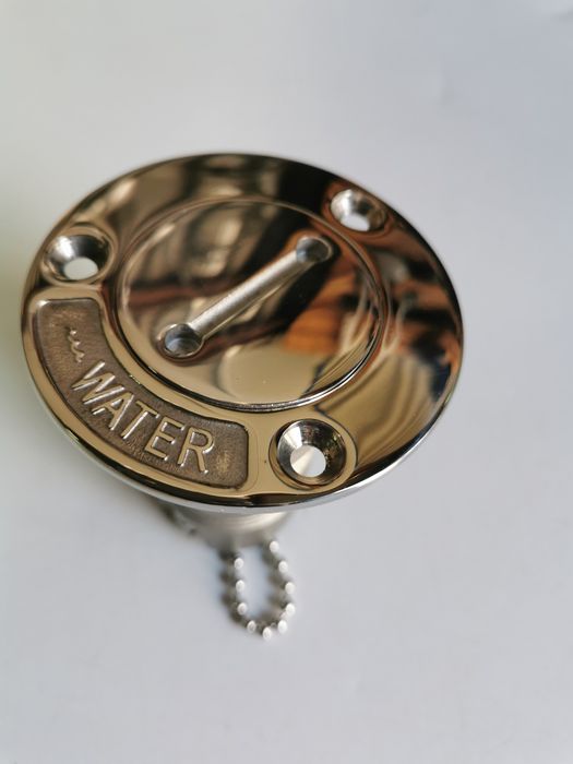 Wlew nierdzewny 38mm WODA