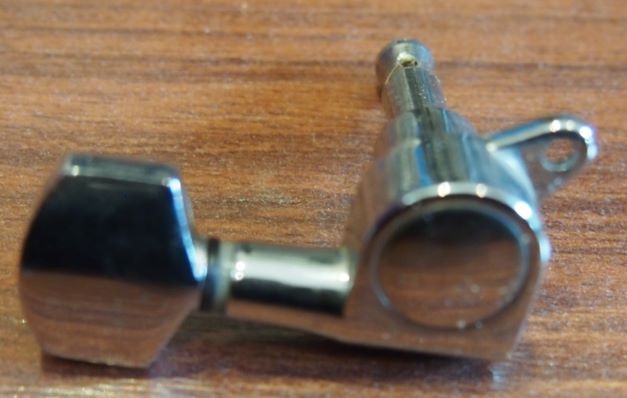 Afinador de cordas para guitarra ou instrumentos artesanais