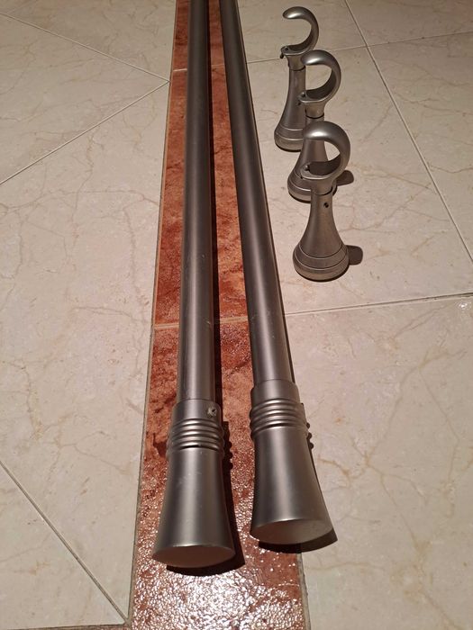 Conjunto de 4 cortinados e Varão