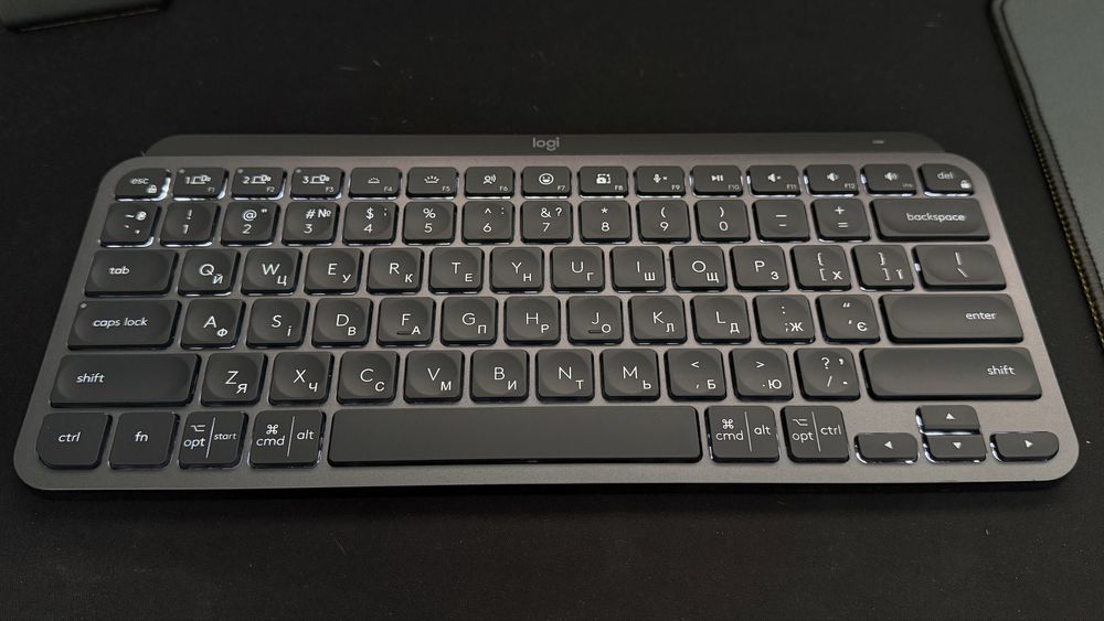 Продам Logitech keys M