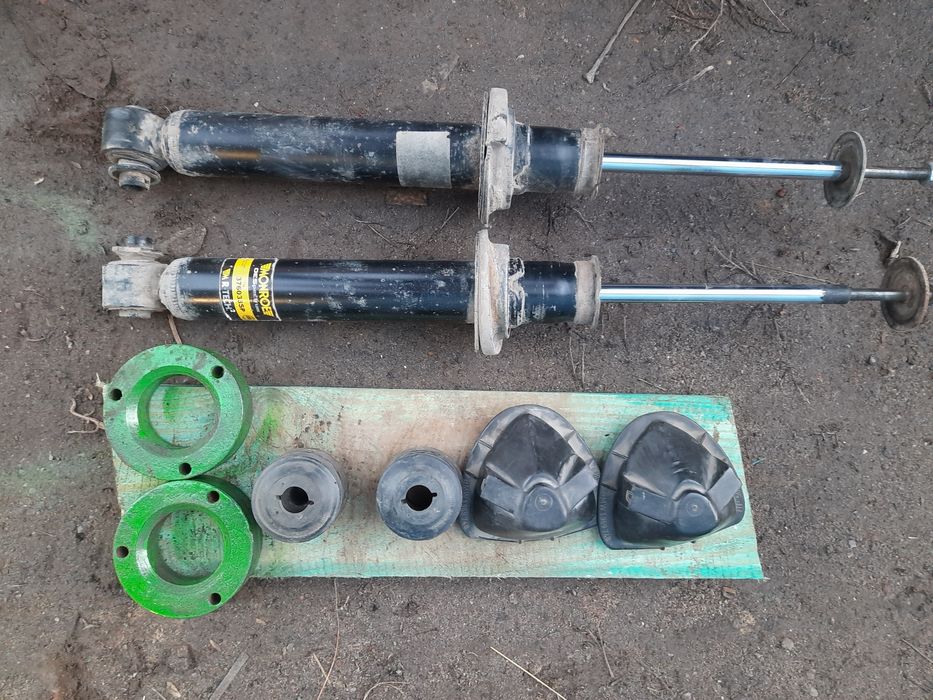 Ходова бмв е34 ричаг супорт пружина