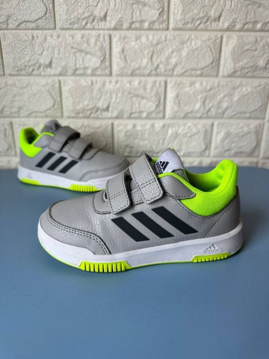 Кросовки Adidas 30p мокасини хайтопи кросівки крокси шлепки сандалі босоніжки