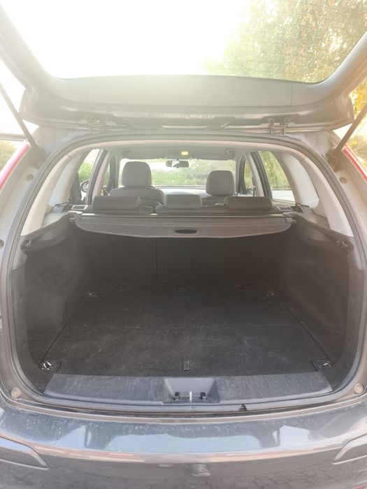 Hyundai i30 CW 1.4 gasolina — fotografia 5