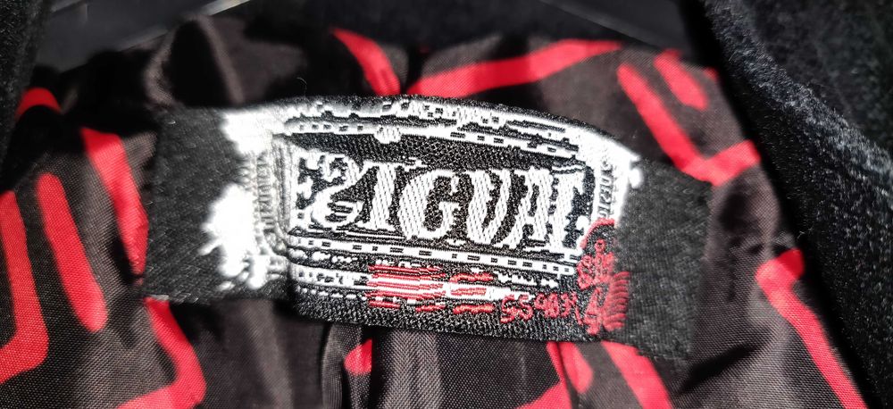 Casaco Desigual Preto e Vermelho - Tamanho 44