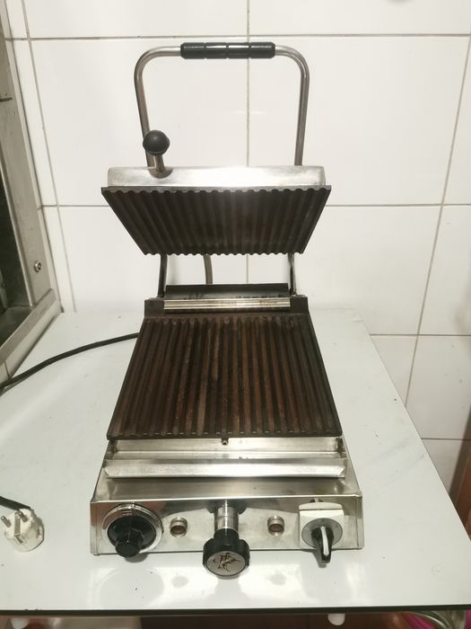 Grelhadora / Prensa Profissional – Aço Inox –