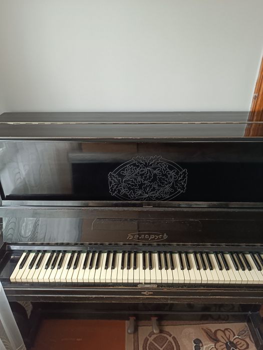 Продається фортепіано
