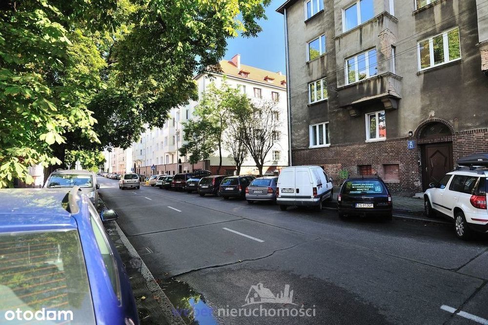 Ładna kawalerka z aneksem jadalnianym