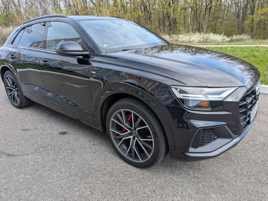 Audi Q8 Premium Plus S-line 2020 рік