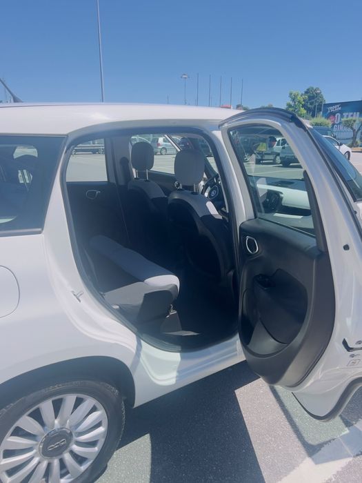 Carro  Fiat 500 L