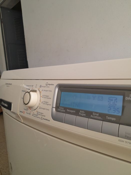 Máquina de secar roupa Electrolux