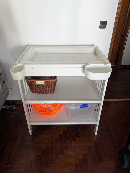 Trocador IKEA branco