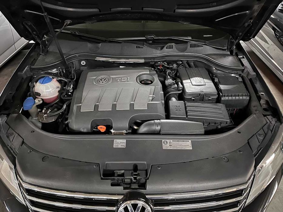 VW Passat 1.6 TDI BlueMotion carro de garagem 60,000km