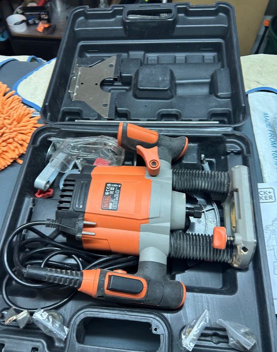 Tupia Black & Decker 1200w