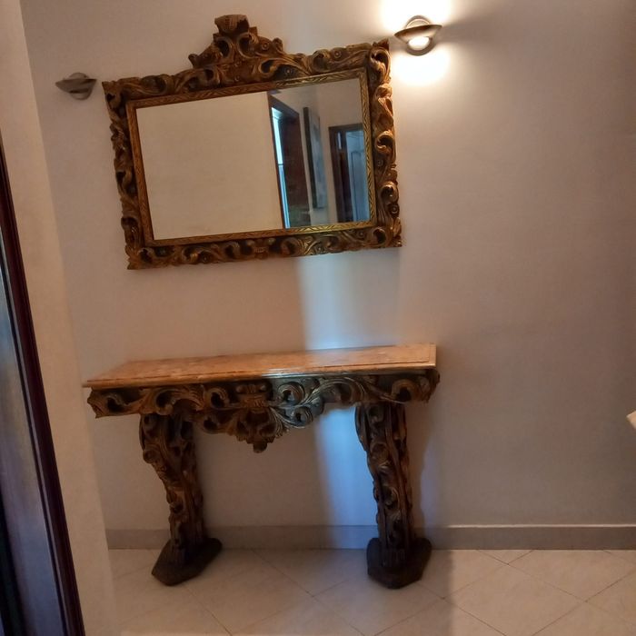 Credencia com espelho