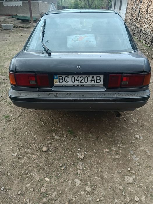 Автомобіль Toyota Carina 2