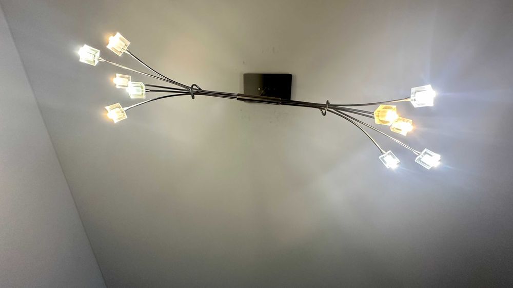 Candeeiro de tecto para sala de jantar.