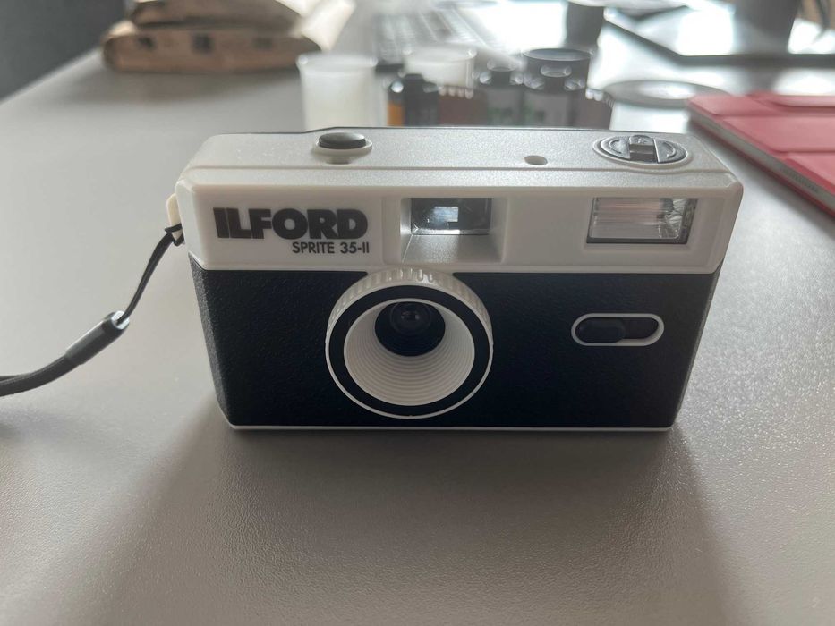 Máquina ILFORD Sprite 35 II + 3 rolos 36 de fotos cada