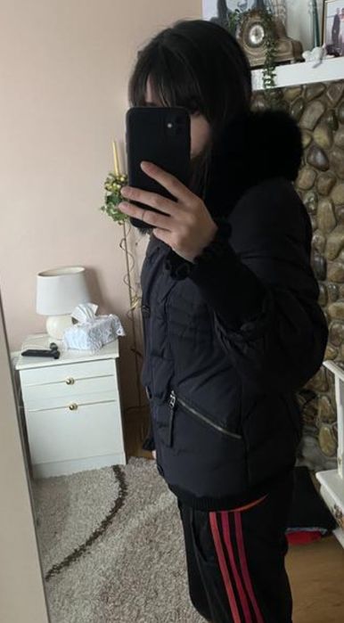 Тепла зимова пухова куртка з натуральним коміром