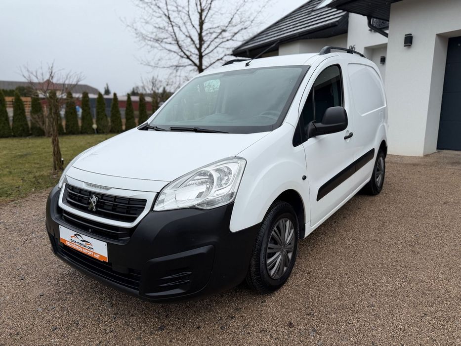 Peugeot Partner  Klimatyzacja Tempomat Czujniki 3 osobowy Nowe Opony