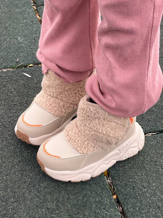 Дутіки уггі зимові черевики для дівчинки