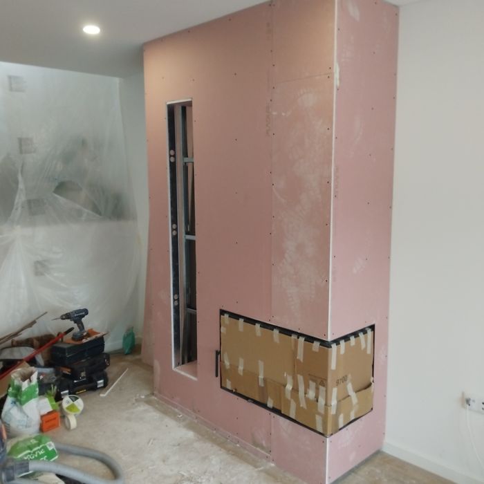 Trabalhos de pintura, Pladur, barramentos chão flutuante etc