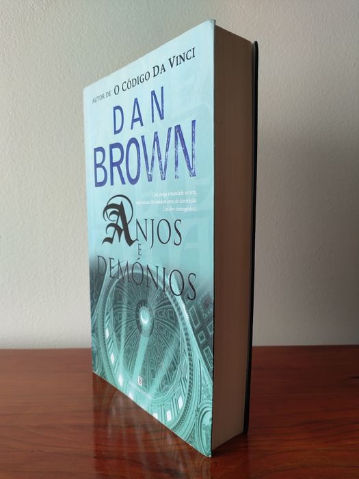 Anjos e Demónios de Dan Brown