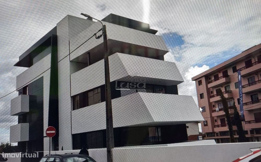 T4 com Varanda de 48,40m2 em Gondomar