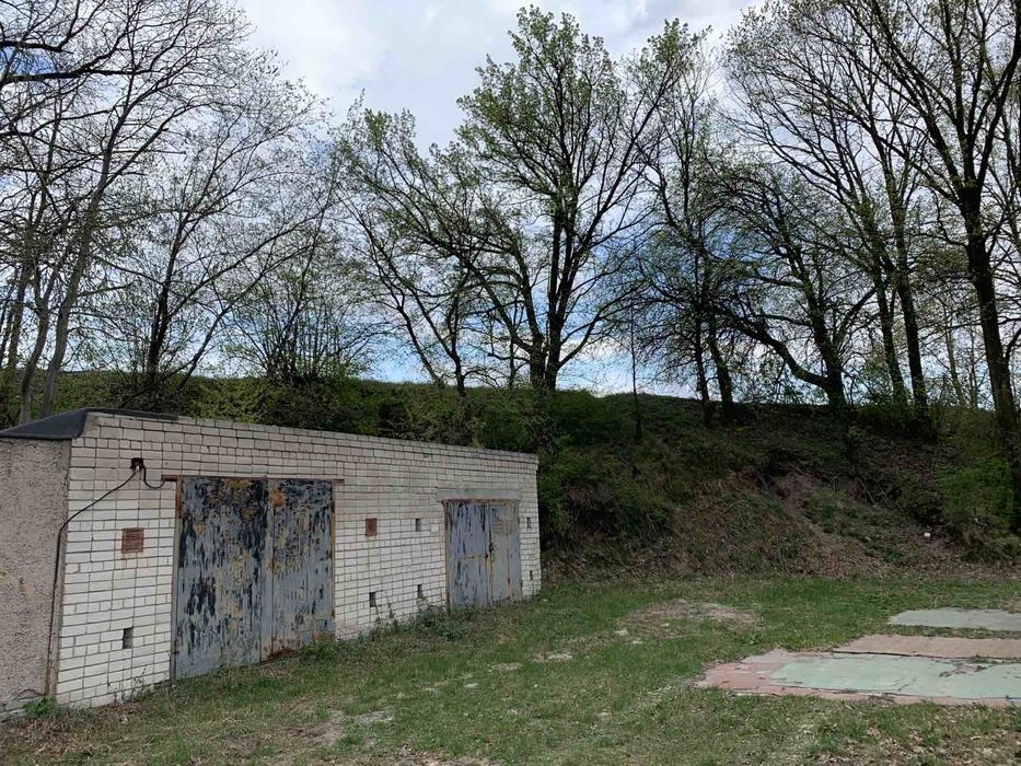 Подвійний капітальний гараж 110м2, під комерцію. АК 31