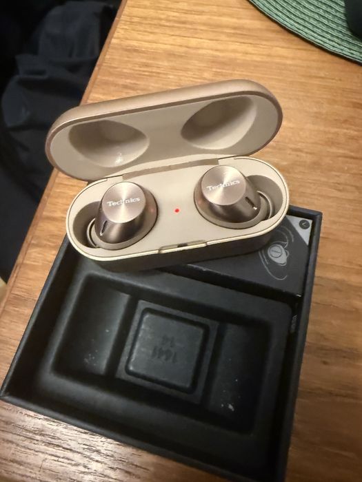 Technics AZ40M2 - Nowe sluchawki bezprzewodowe