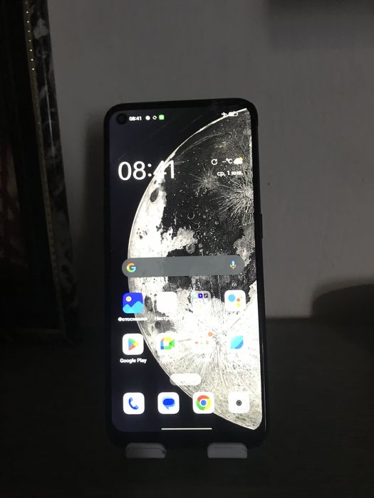 Опо  а 53 телефон розбитий працює