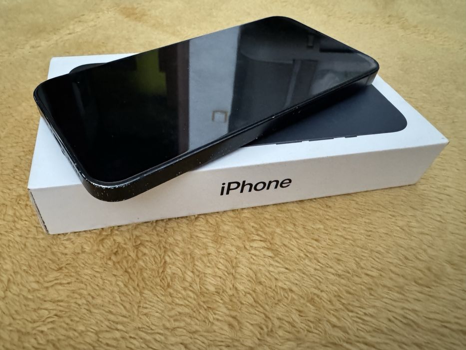 Iphone 13 Granatowy .