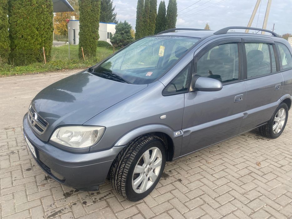 Opel Zafira 1.8 бензин
