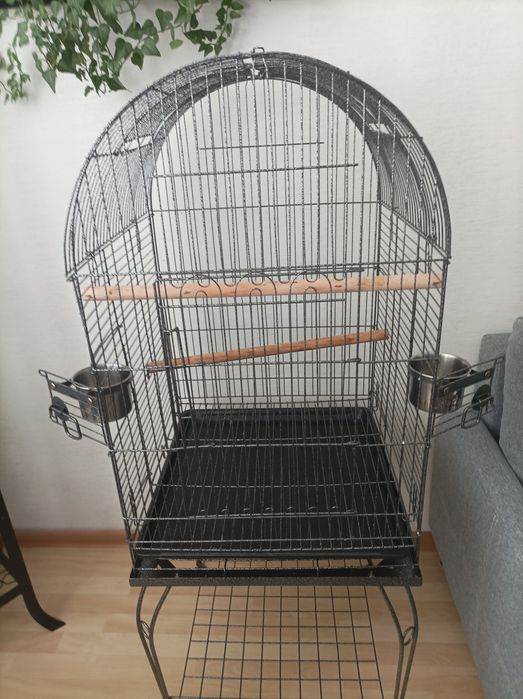 Klatka dla papug i innych ptaków.